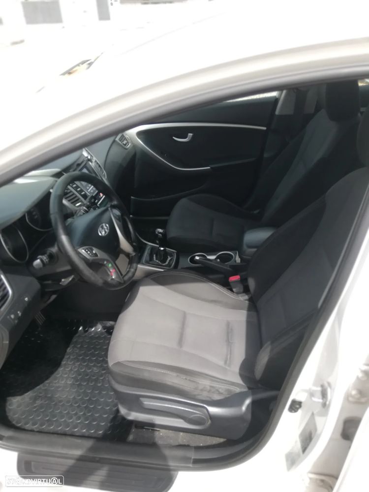 Hyundai i30 CW 1.6 CRDi STyle - 5