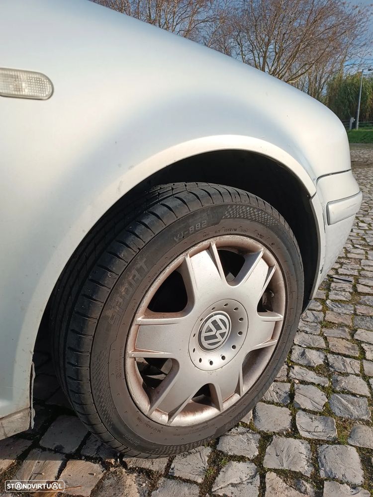 VW Bora 1.9 TDi Highline - 8