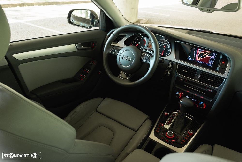 Audi A4 2.0 TDI multitronic Business Line Sport - 53