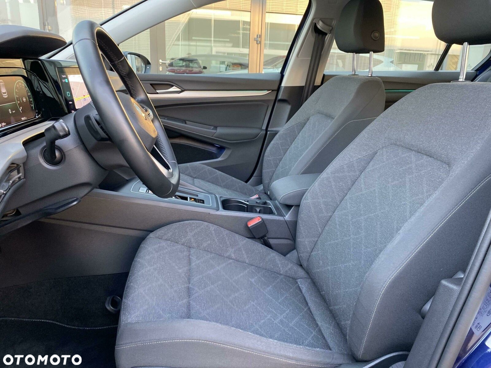 Volkswagen Golf - 10