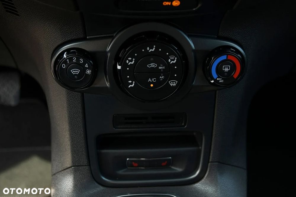 Ford Fiesta 1.25 SYNC Edition - 31