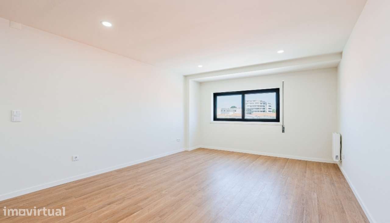 Apartamento T1+1 renovado para venda em Matosinhos Sul - Grande imagem: 2/15