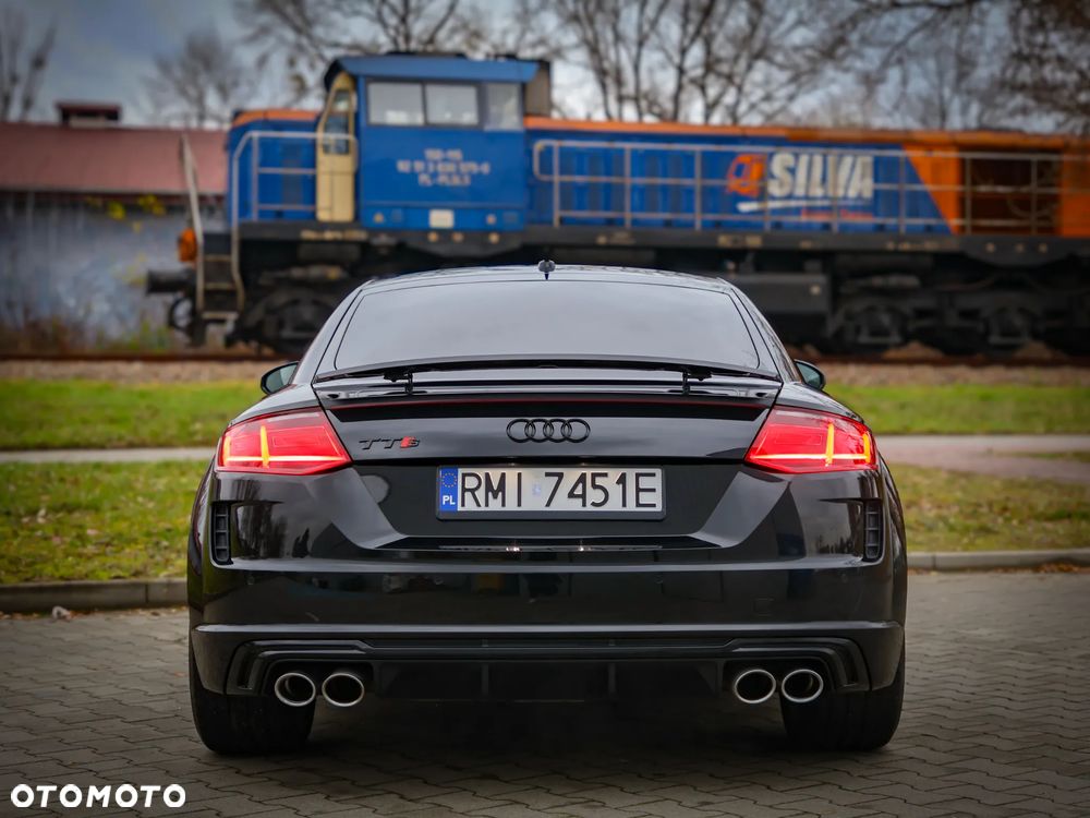 Audi TT S Coupé - 6