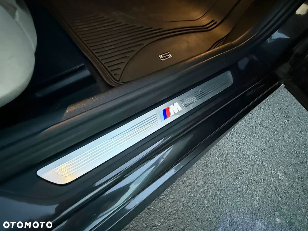 BMW Seria 5 520d xDrive M Sport sport - 32