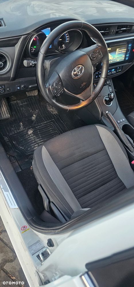 Toyota Auris - 13
