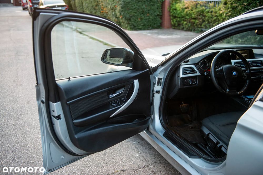 BMW Seria 3 320d DPF Edition Fleet - 18