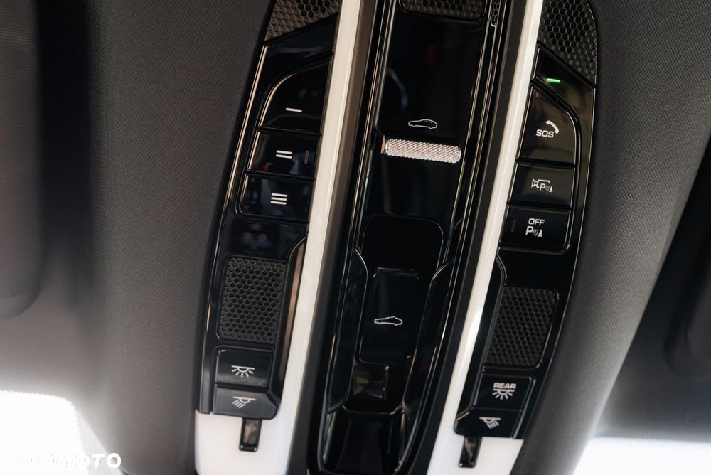 Porsche Cayenne S - 35