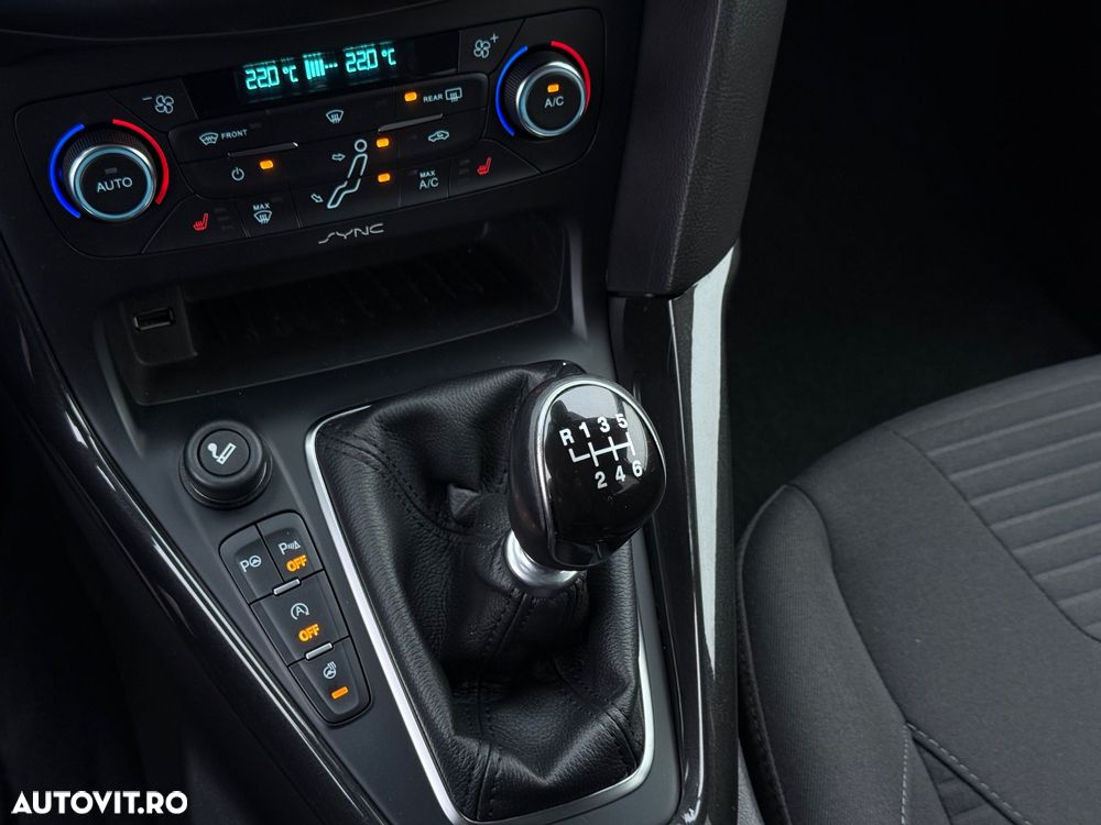 Ford Focus 1.5 TDCi Titanium - 19