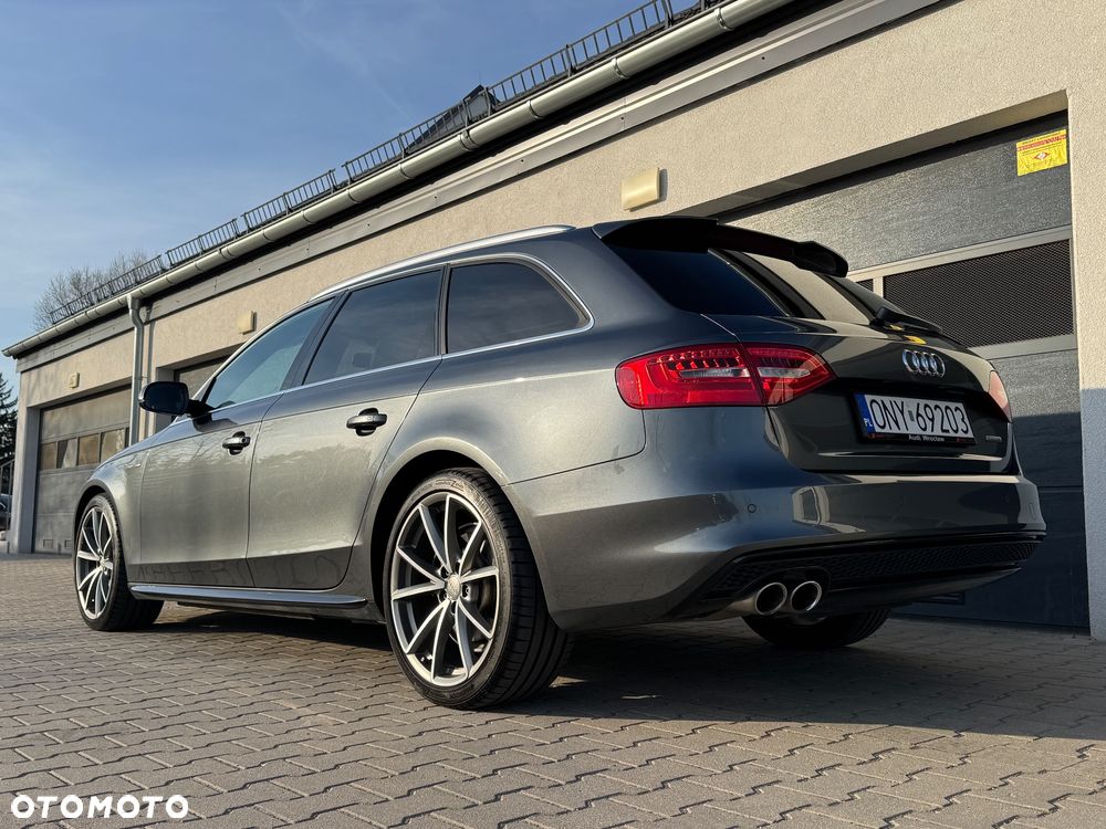 Audi A4 Avant 2.0 TDI DPF clean diesel quattro S line Sportpaket - 16