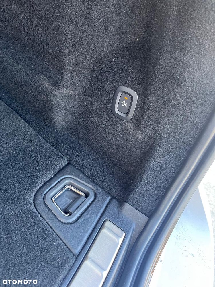 Volvo XC 60 T6 Plug-In Hybrid AWD Plus Black Edition - 7