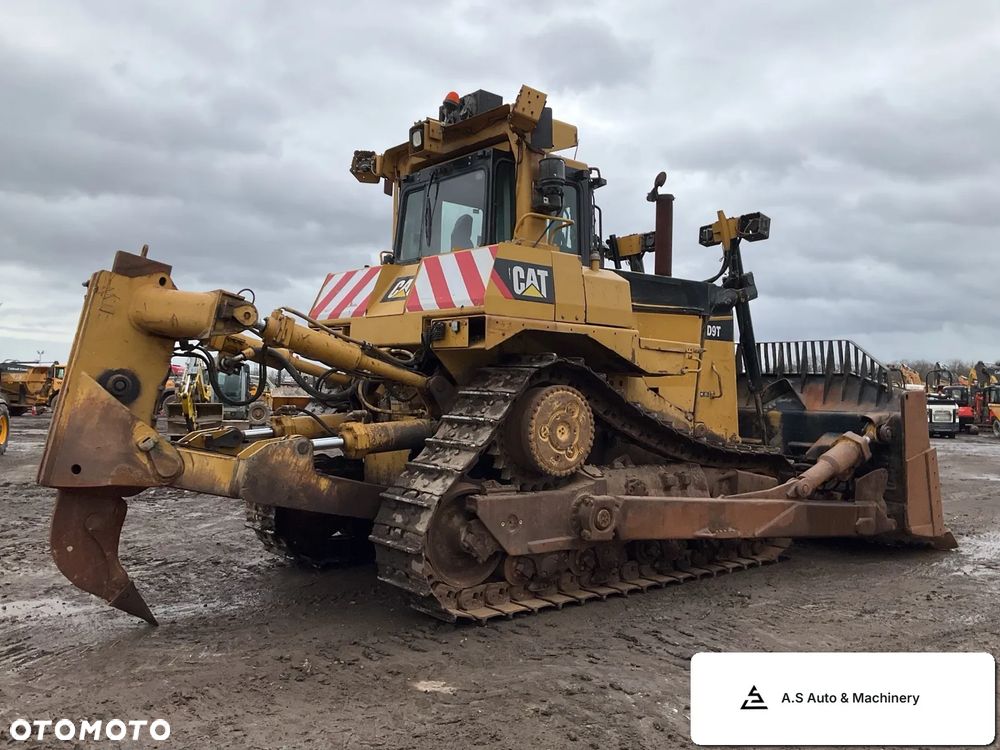 Caterpillar D9T - 1