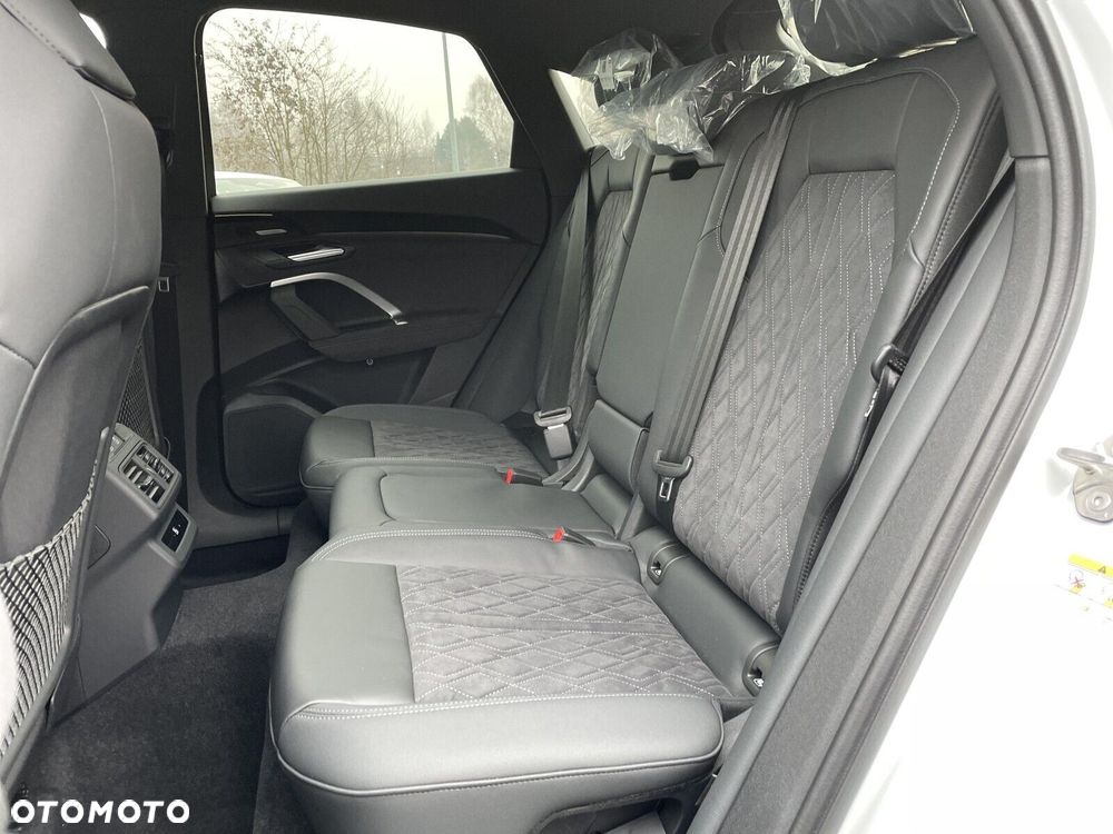 Audi Q5 Sportback - 13