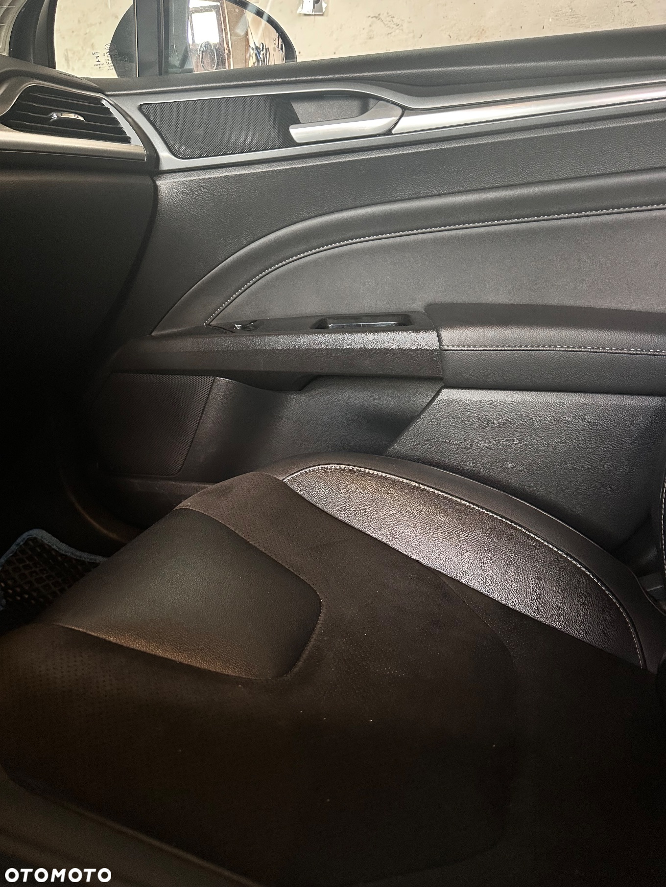 Ford Mondeo 2.0 EcoBoost Titanium - 18
