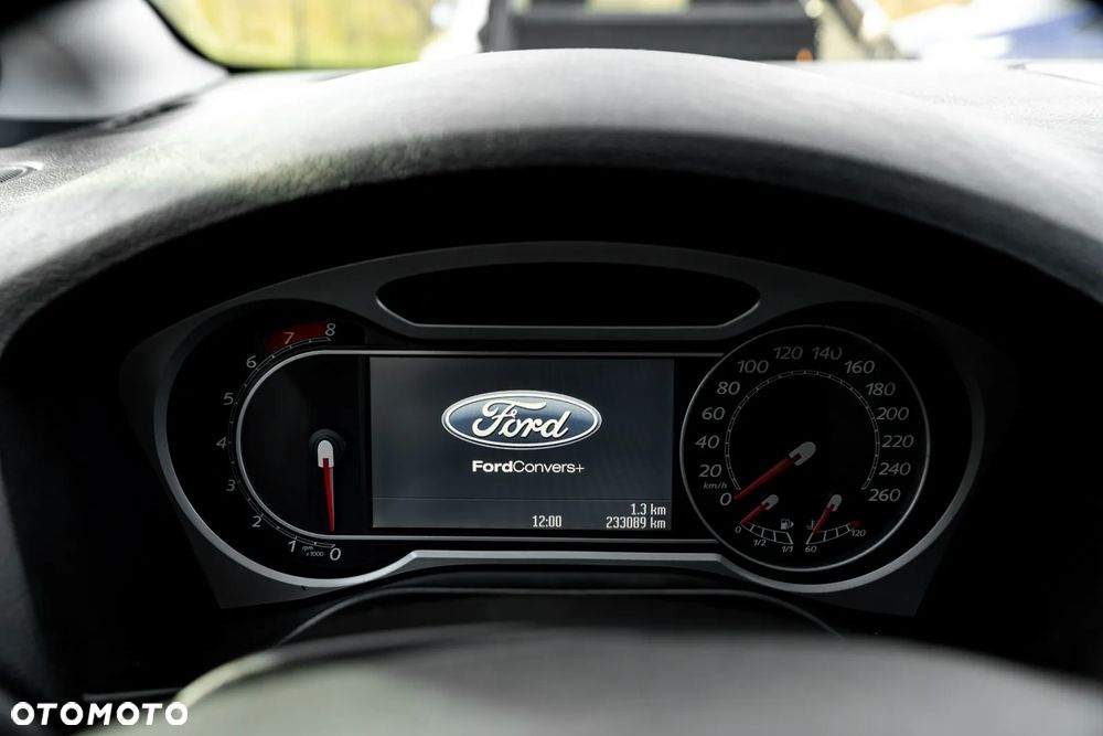 Ford S-Max 2.5 Titanium - 37