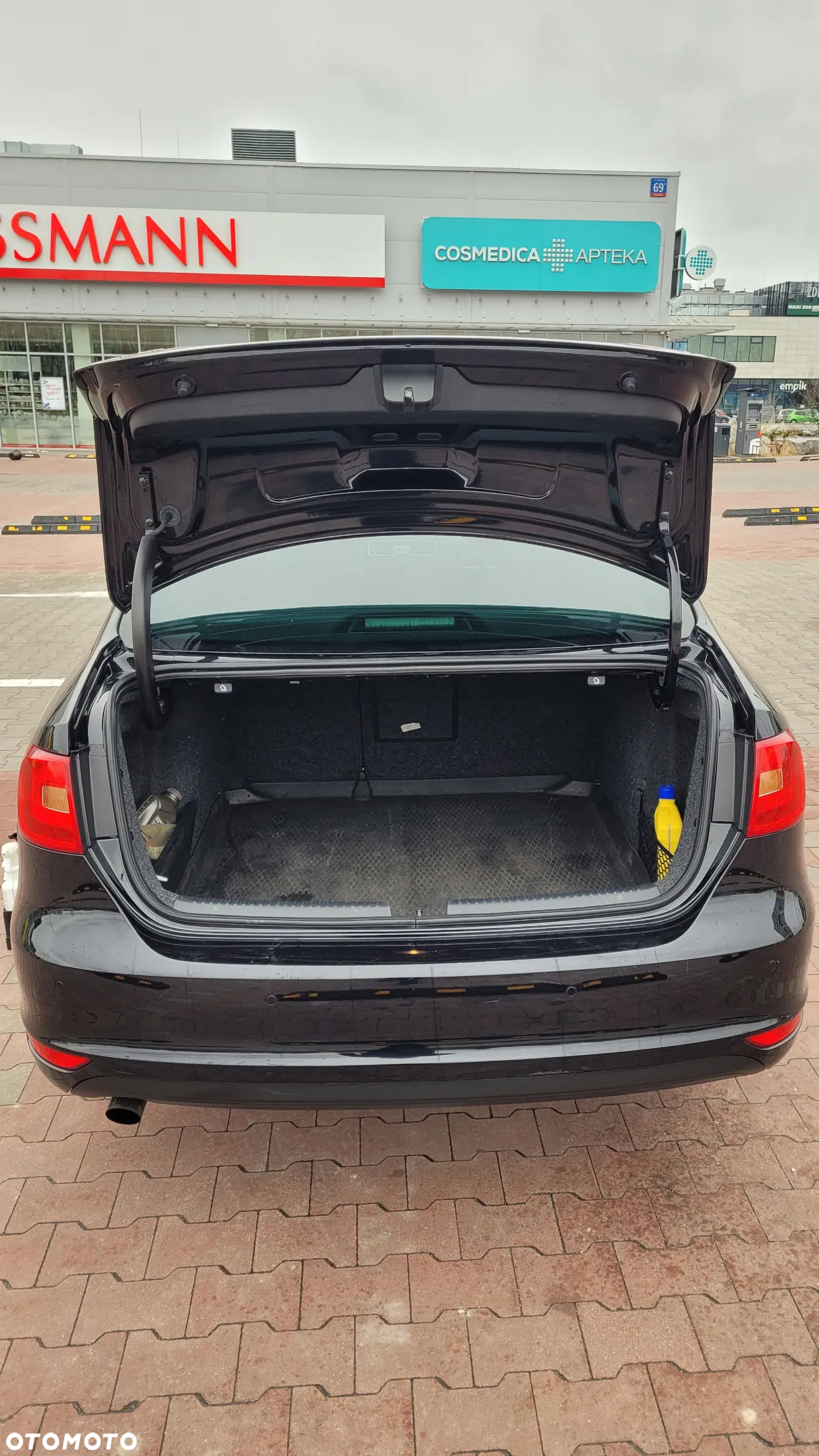 Volkswagen Jetta 1.6 TDI Highline - 5