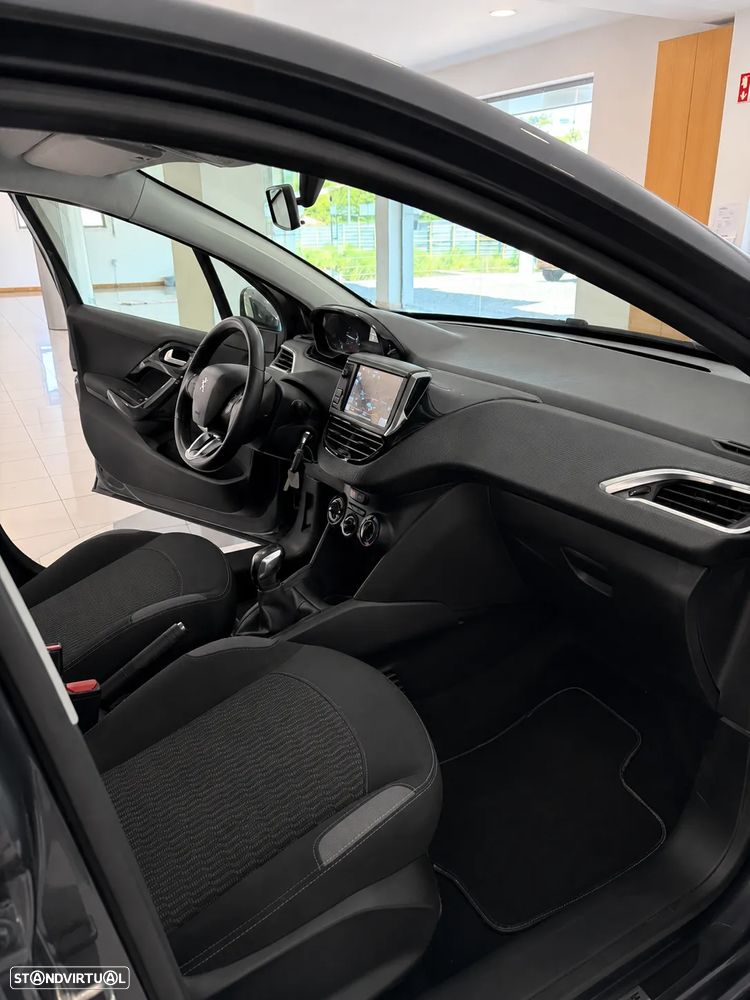 Peugeot 208 1.6 BlueHDi Style - 10