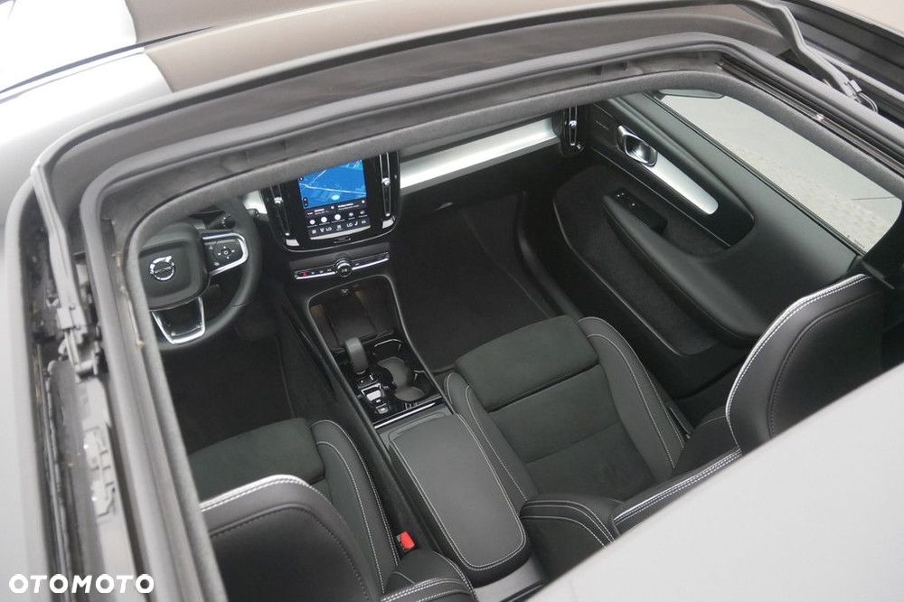 Volvo XC 40 - 35