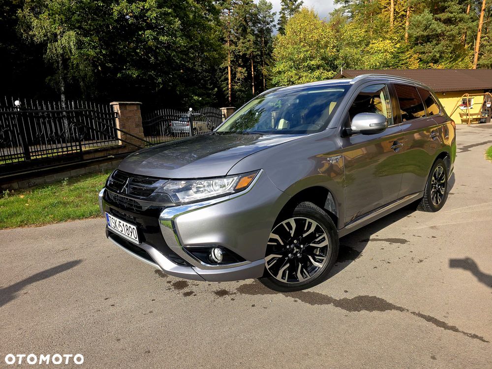 Mitsubishi Outlander - 10