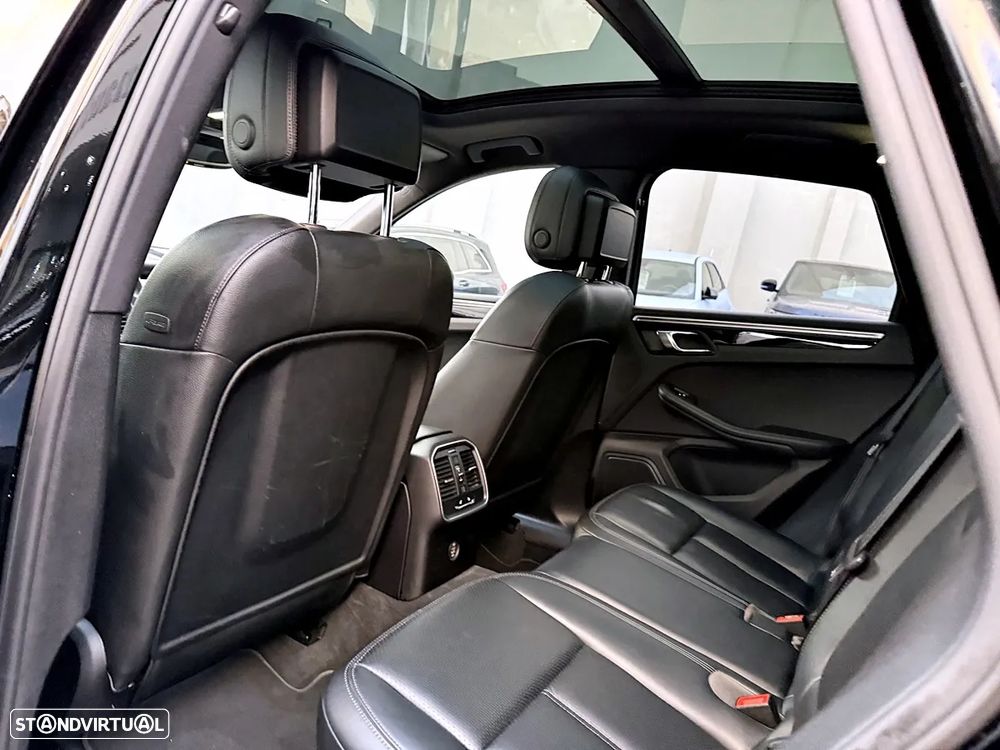Porsche Macan S - 37