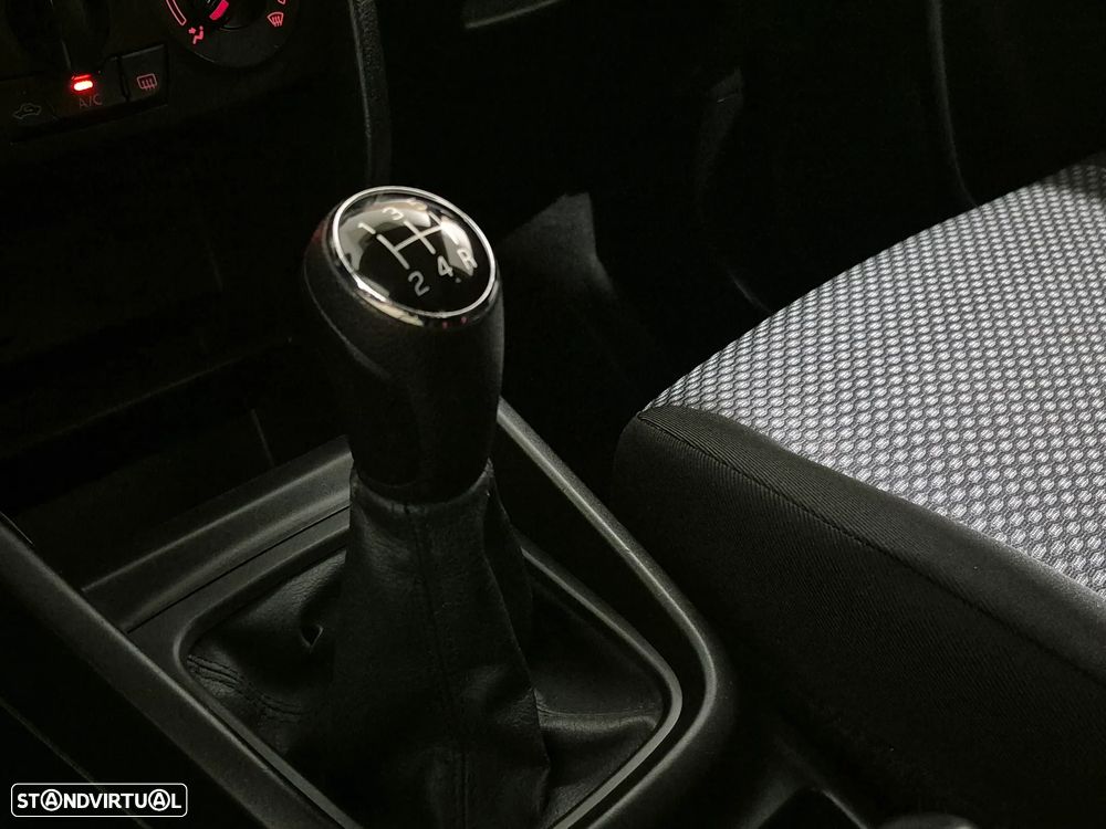 Suzuki Vitara 1.6 VVT GLX - 29
