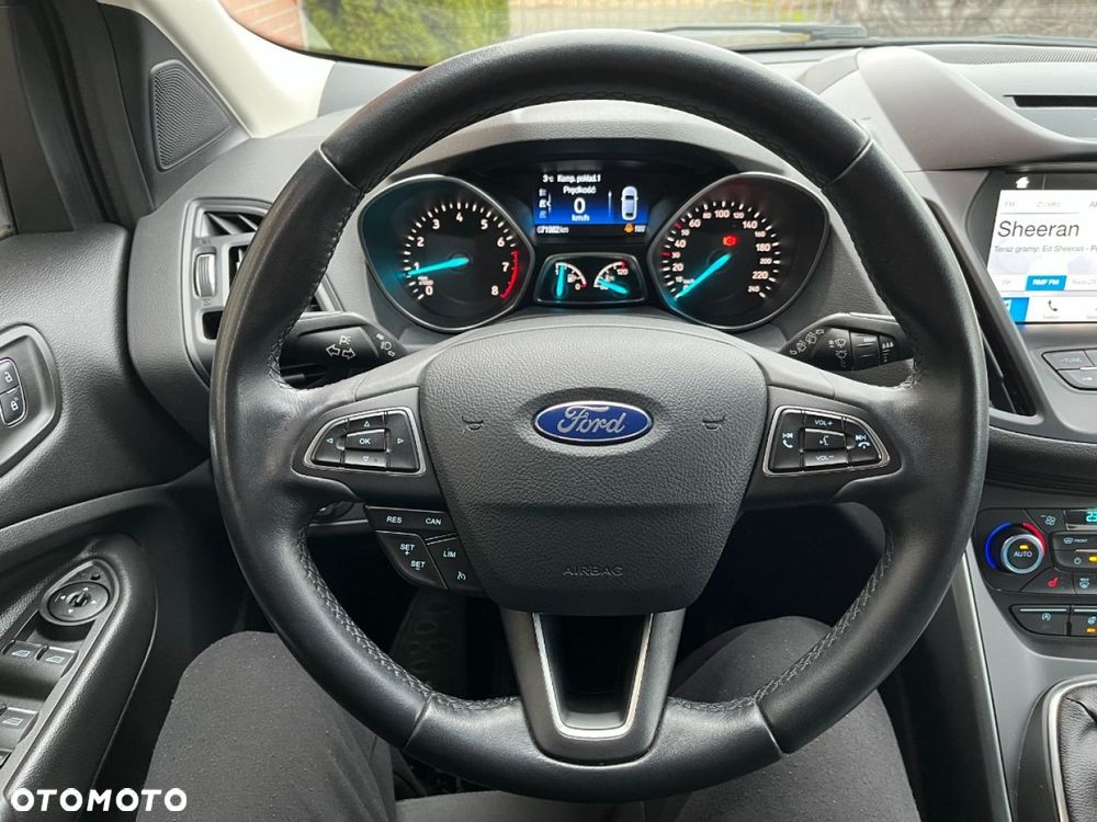 Ford Kuga 1.5 EcoBoost 2x4 Trend - 14