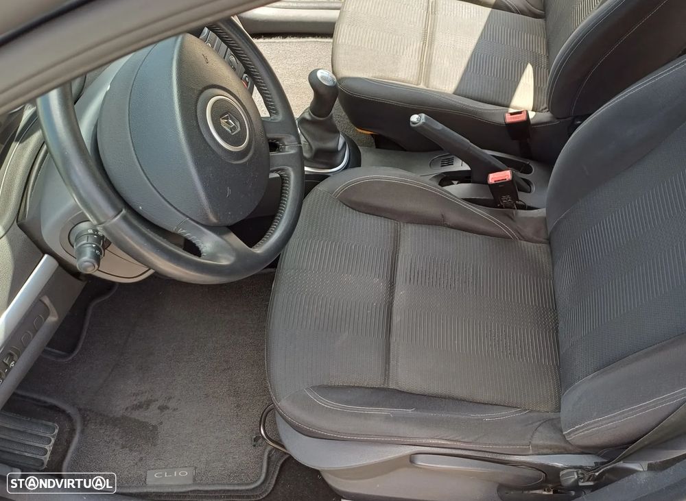 Renault Clio 1.2 16V Dynamique S - 14