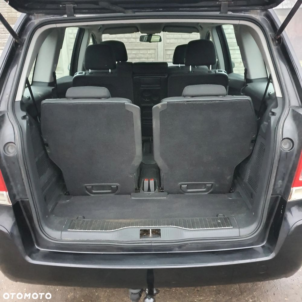 Opel Zafira - 10