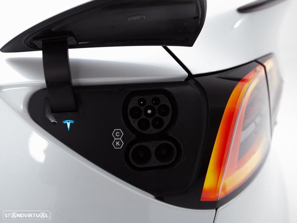 Tesla Model Y Performance Tração Integral - 15