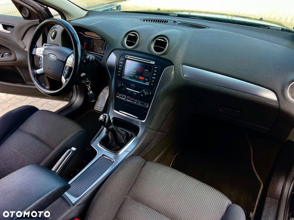 Ford Mondeo 2.0 Titanium - 19