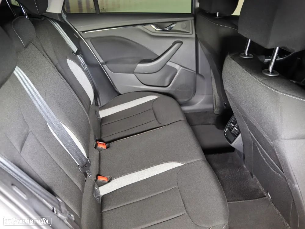 Skoda Kamiq 1.0 TSI DSG - 10