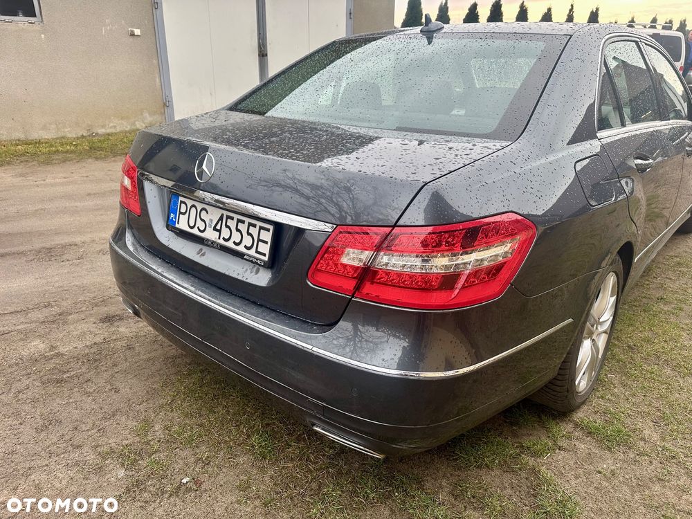 Mercedes-Benz Klasa E 300 CDI DPF BlueEFFICIENCY 7G-TRONIC Avantgarde - 10