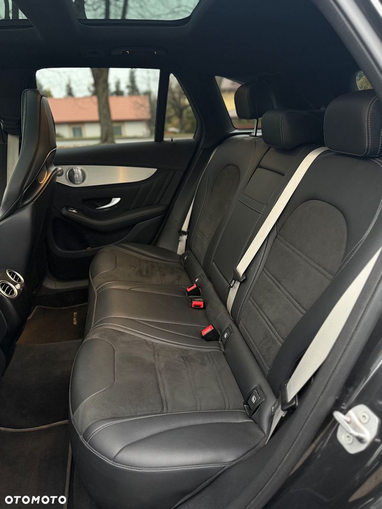 Mercedes-Benz GLC - 31