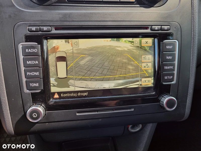 Volkswagen Touran 2.0 TDI Highline - 13