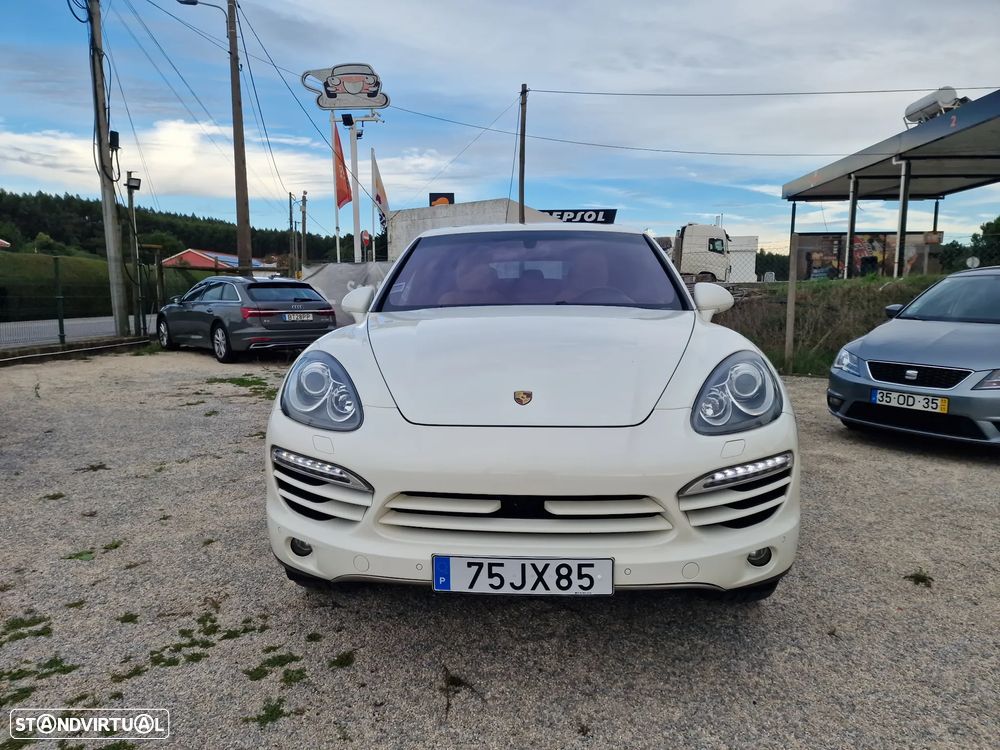 Porsche Cayenne - 2