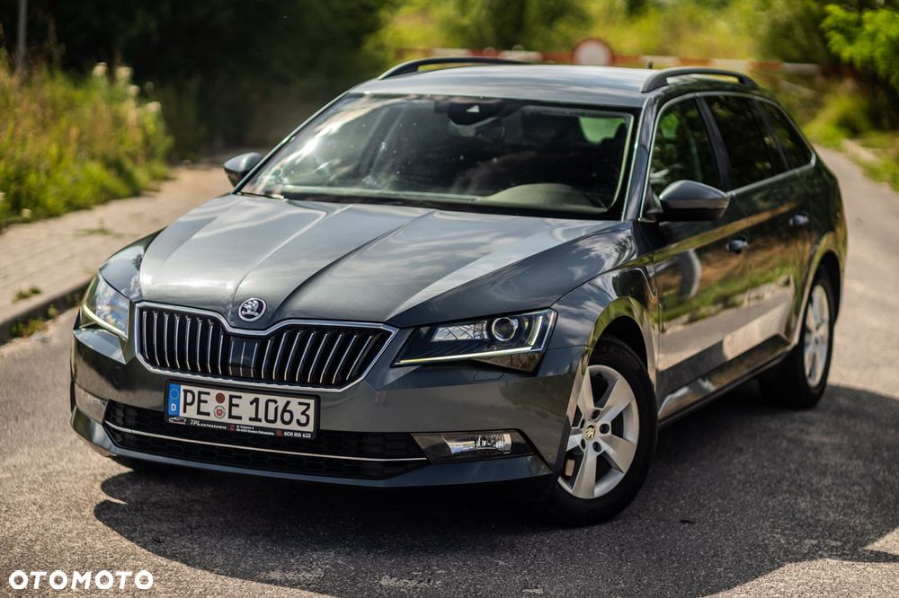 Skoda Superb 2.0 TDI DSG Ambition - 3