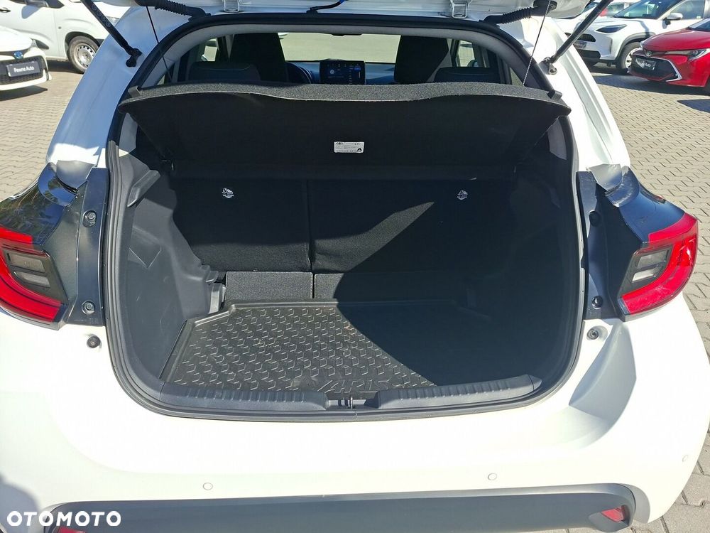 Toyota Yaris Hybrid 1.5 Style - 17