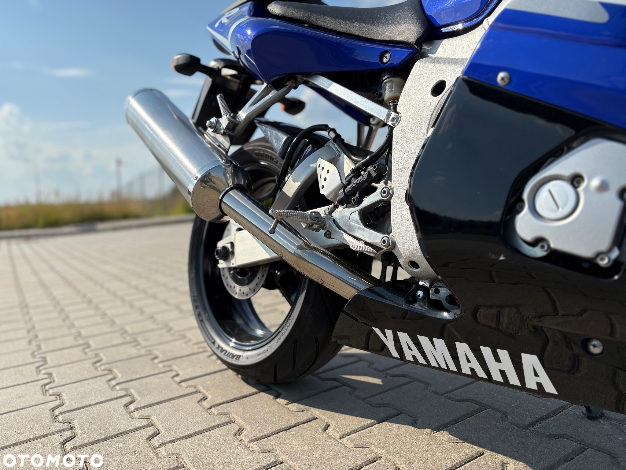 Yamaha YZF - 4
