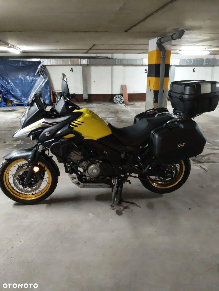 Suzuki V-STROM - 17