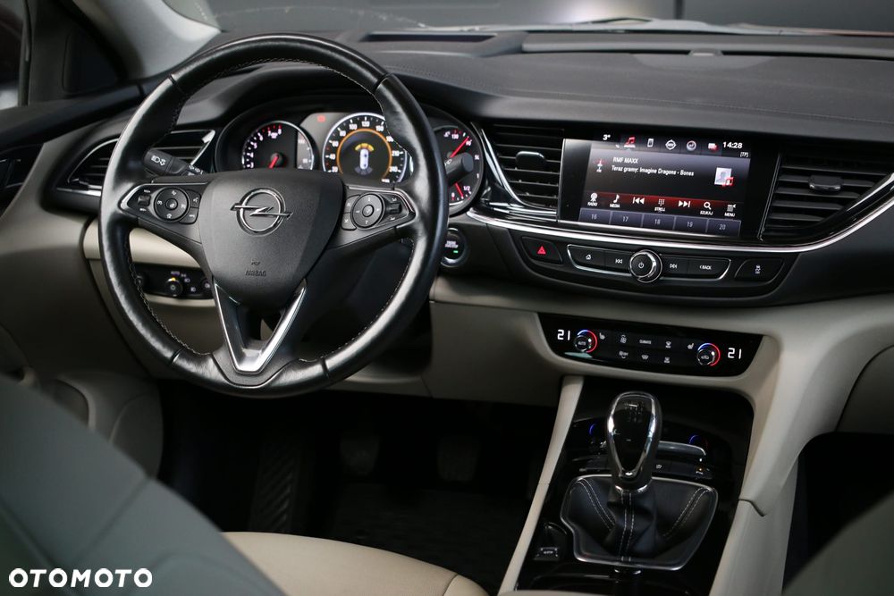 Opel Insignia 1.5 T Innovation S&S - 16