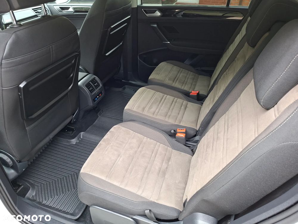 Volkswagen Touran 2.0 TDI BMT Highline - 17