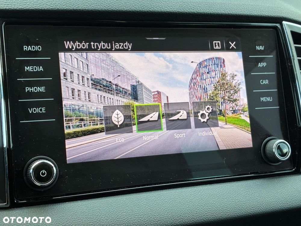 Skoda Karoq 1.5 TSI ACT Selection DSG - 22