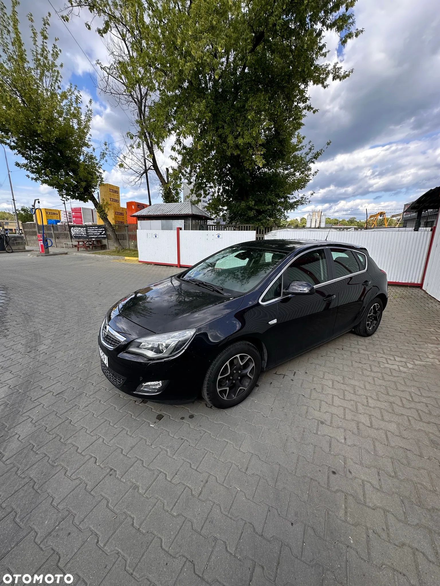 Opel Astra IV 1.4 T Cosmo - 1