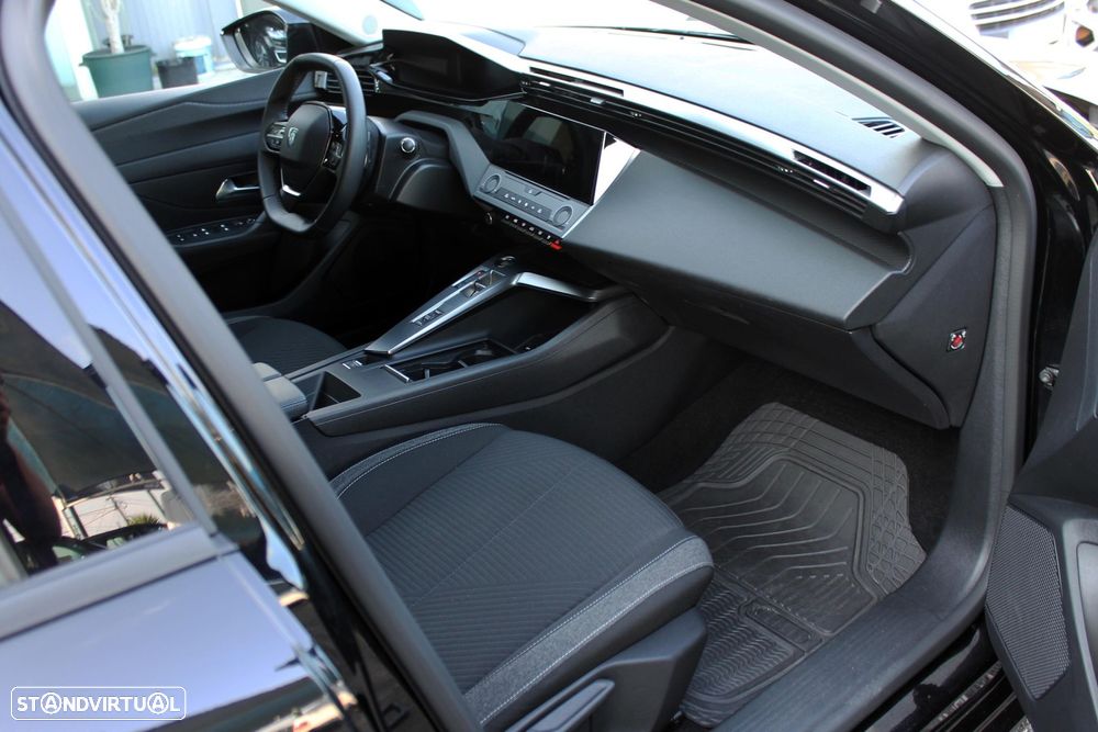 Peugeot 308 PureTech 130 EAT8 Active Pack - 27