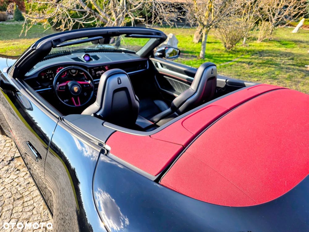 Porsche 911 Carrera 4S - 15