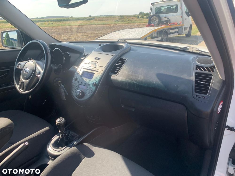 Kia Soul 1.6 CRDI Dream-Team Edition - 27