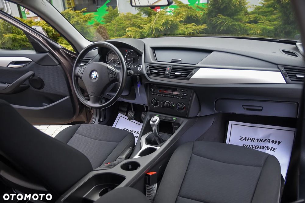 BMW X1 sDrive18i xLine - 33