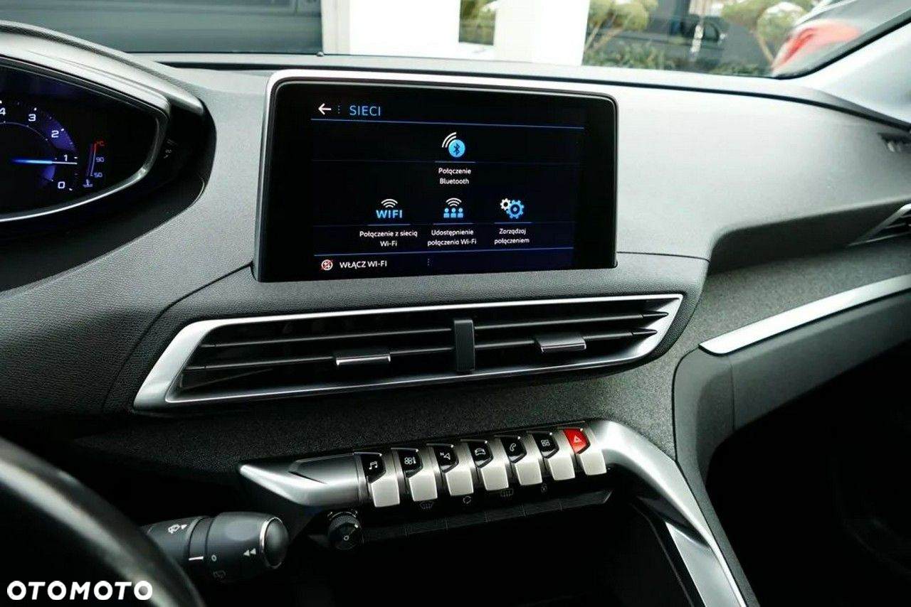 Peugeot 3008 1.2 PureTech Allure S&S - 26