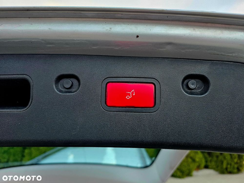 Mercedes-Benz Klasa E 320 CDI 7G-TRONIC Avantgarde BusinessEDITION - 34