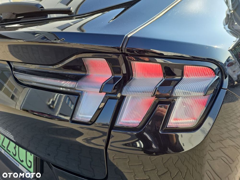 Ford Mustang Mach-E 98kWh RWD - 12