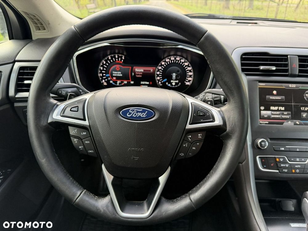 Ford Mondeo - 36